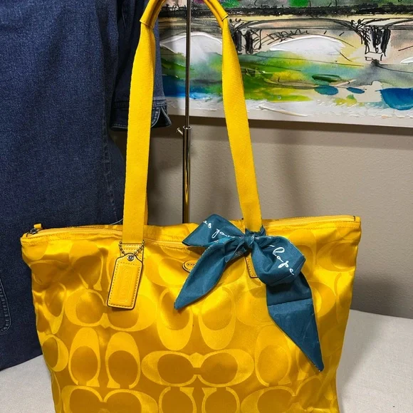 Coach Yellow Getaway Signature Tote with Matching Pouch - Picture 7 of 7